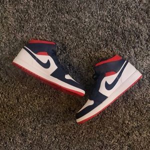 Air Jordan 1 Mid SE